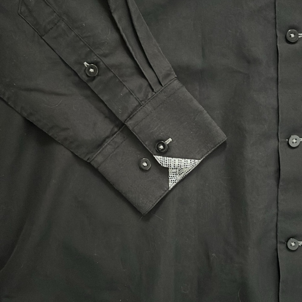 Men’s Black Button-up - Picture 2 of 4
